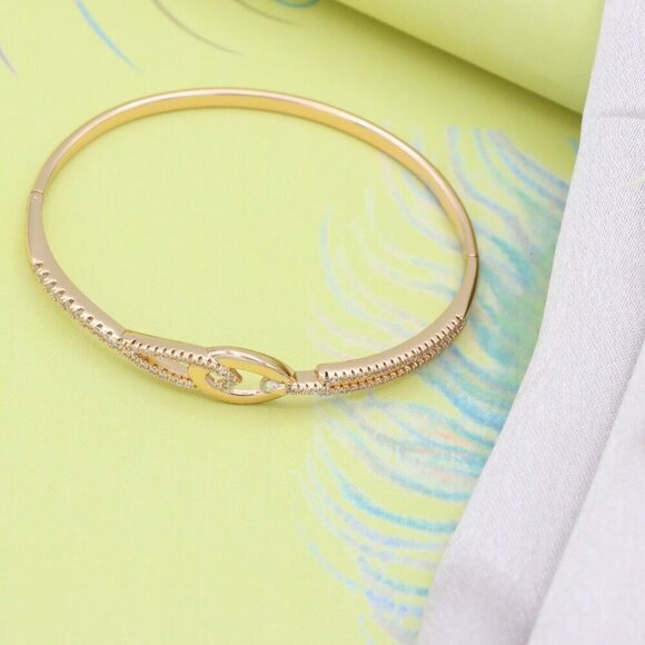 Rose Gold Bangle with Elegant Linked Center and Crystal Detailing, XPBL0565 - Picture 5 of 12